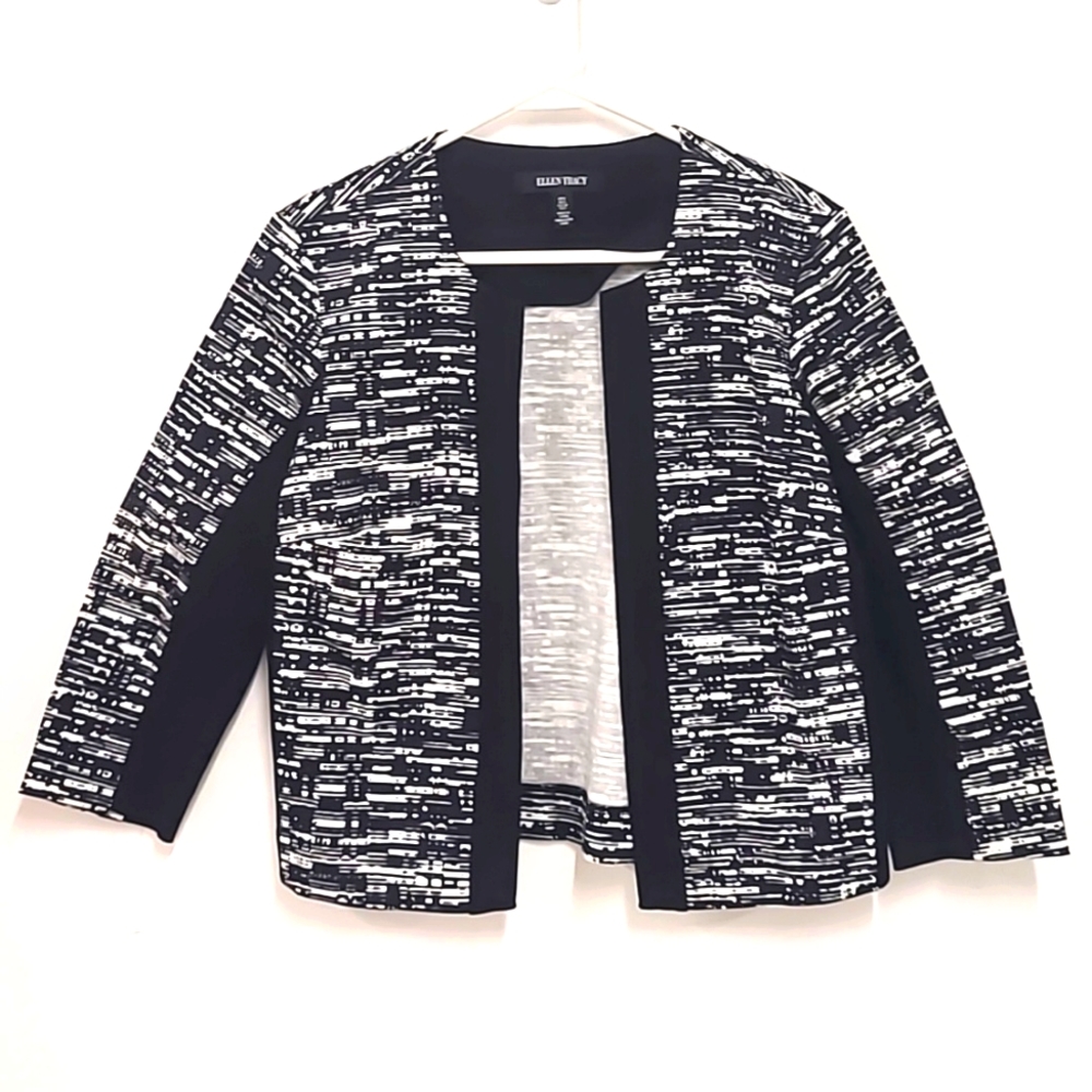 Like new Ellen Tracy super cute cropped jacket size S.